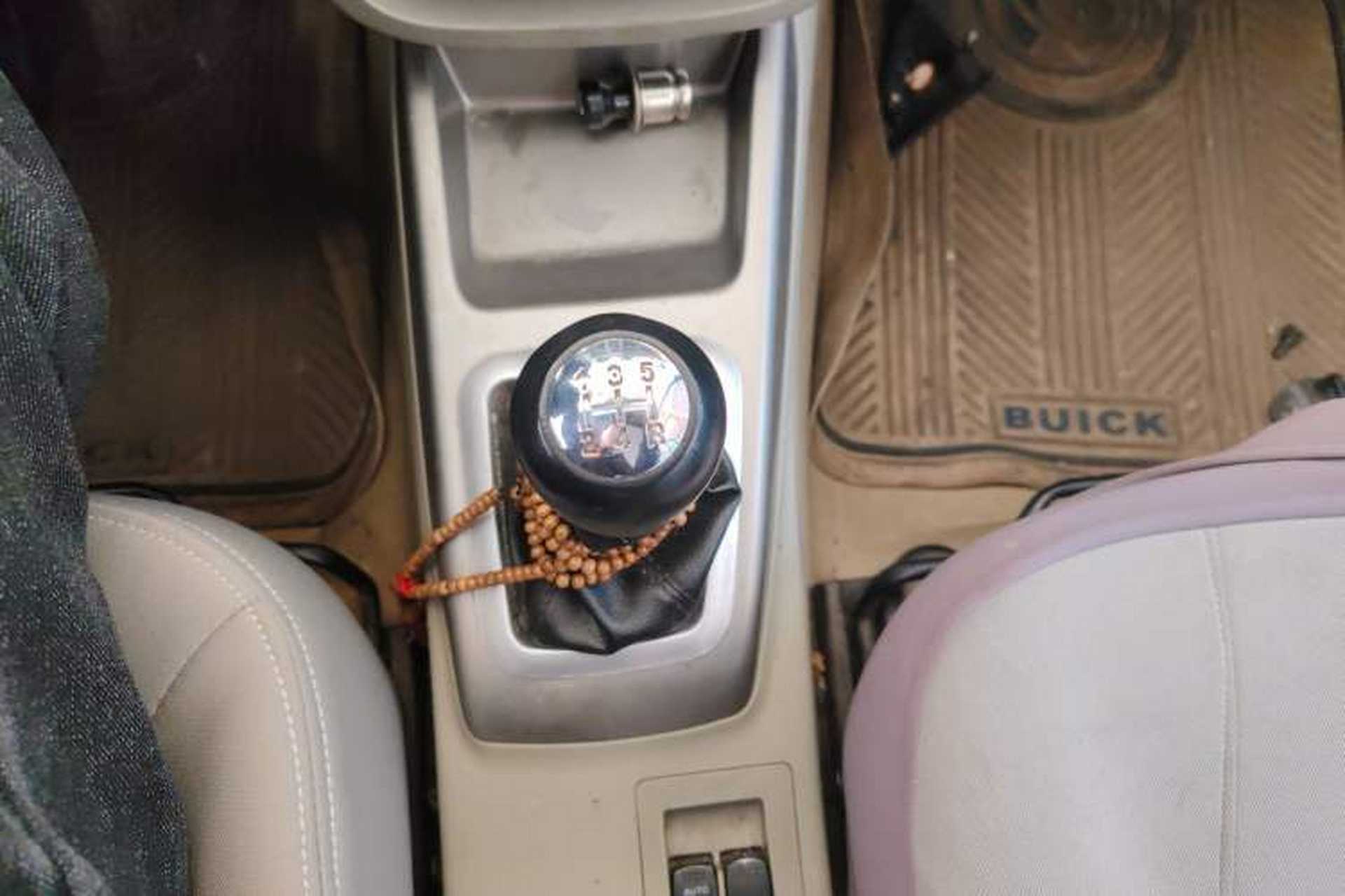 Used CHANGAN Alsvin V3 2012 1.3L Manual Luxury Version China IV Standard Gear Lever