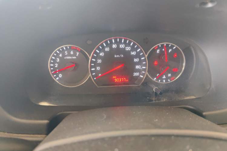 Used CHANGAN Alsvin V3 2012 1.3L Manual Luxury Version China IV Standard Odometer Close Up
