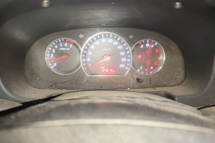 Used CHANGAN Alsvin V3 2012 1.3L Manual Comfort Version China IV Standard Odometer Close Up