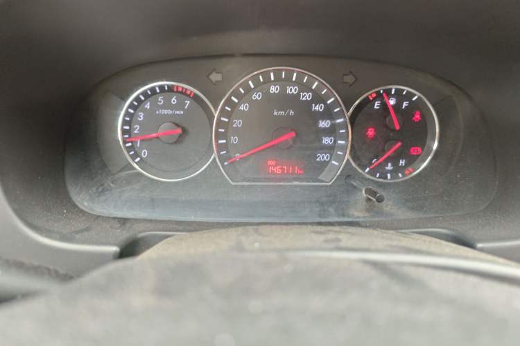 Used CHANGAN Alsvin V3 2012 1.3L Manual Luxury Version China IV Standard Odometer Close Up