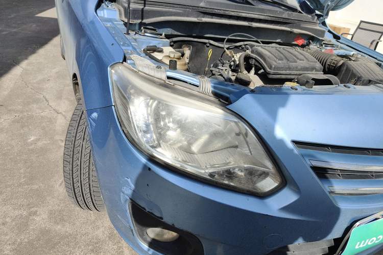 Used CHANGAN Alsvin V3 2012 1.3L Manual Comfort Version China IV Standard Right Front Headlight