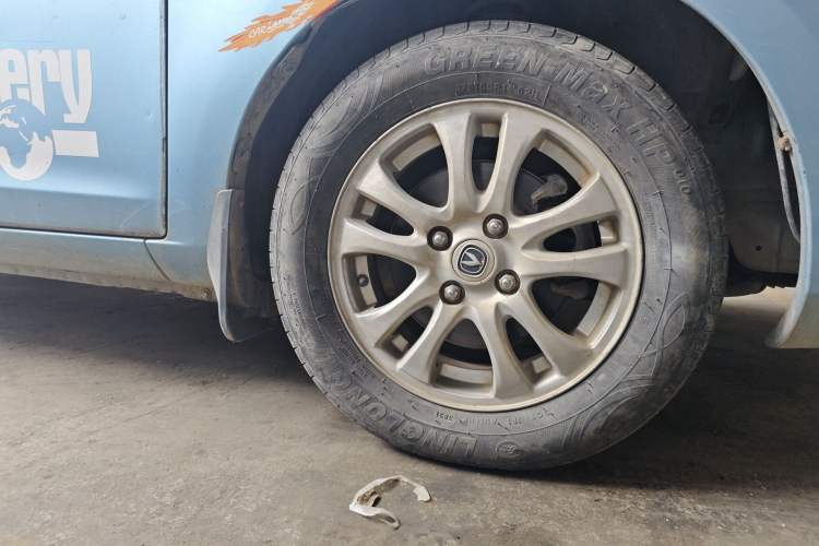 Used CHANGAN Alsvin V3 2012 1.3L Manual Comfort Version China IV Standard Right Front Wheel Hub