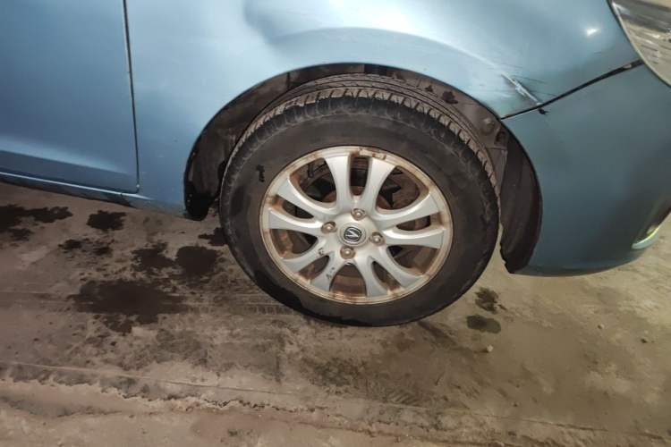 Used CHANGAN Alsvin V3 2012 1.3L Manual Comfort Version China IV Standard Right Front Wheel Hub
