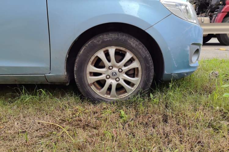 Used CHANGAN Alsvin V3 2012 1.3L Manual Comfort Version China IV Standard Right Front Wheel Hub