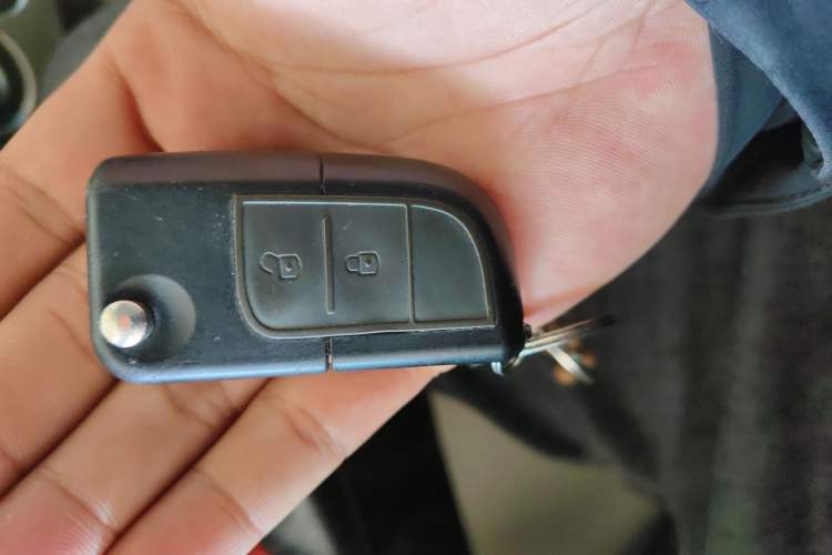 Used CHANGAN Alsvin V3 2012 1.3L Manual Luxury Version China IV Standard Vehicle Key