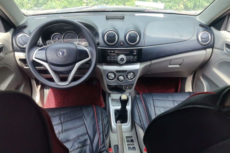 Used CHANGAN Alsvin V3 2012 1.3L Manual Comfort Version China IV Standard Center Console