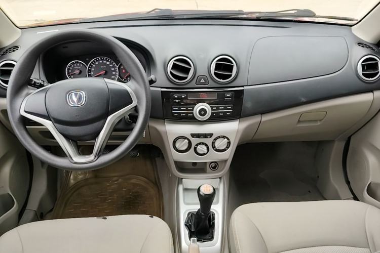 Used CHANGAN Alsvin V3 2012 1.3L Manual Comfort Version China IV Standard Center Console
