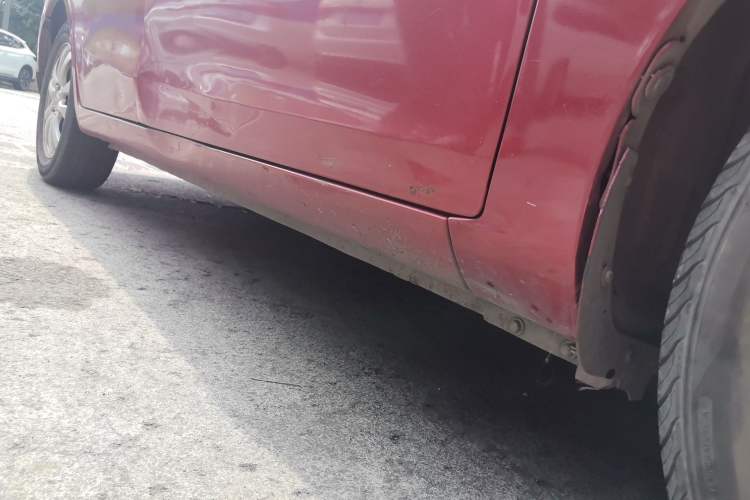Used CHANGAN Alsvin V3 2012 1.3L Manual Comfort Version China IV Standard Chassis Front Right