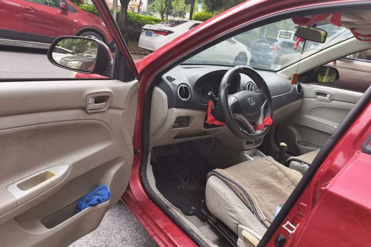 Used CHANGAN Alsvin V3 2012 1.3L Manual Comfort Version China IV Standard Driver Seat