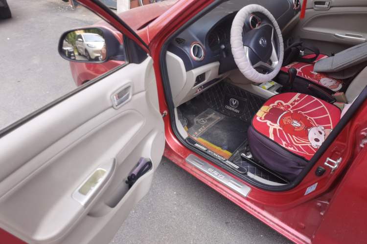 Used CHANGAN Alsvin V3 2012 1.3L Manual Comfort Version China IV Standard Driver Seat