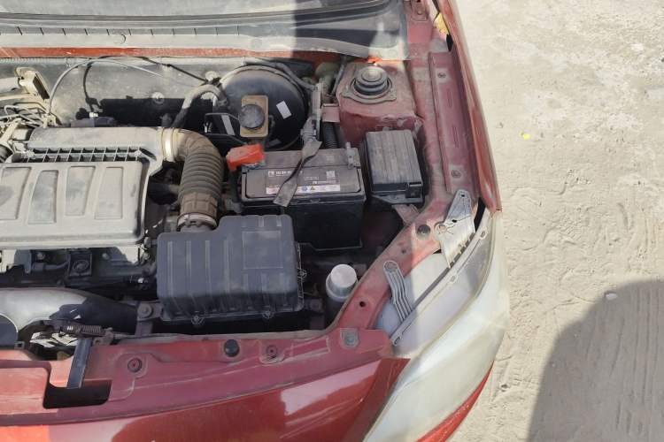 Used CHANGAN Alsvin V3 2012 1.3L Manual Comfort Version China IV Standard Engine Bay Left