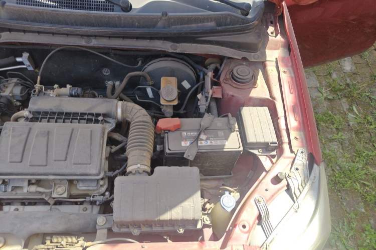 Used CHANGAN Alsvin V3 2012 1.3L Manual Comfort Version China IV Standard Engine Bay Left