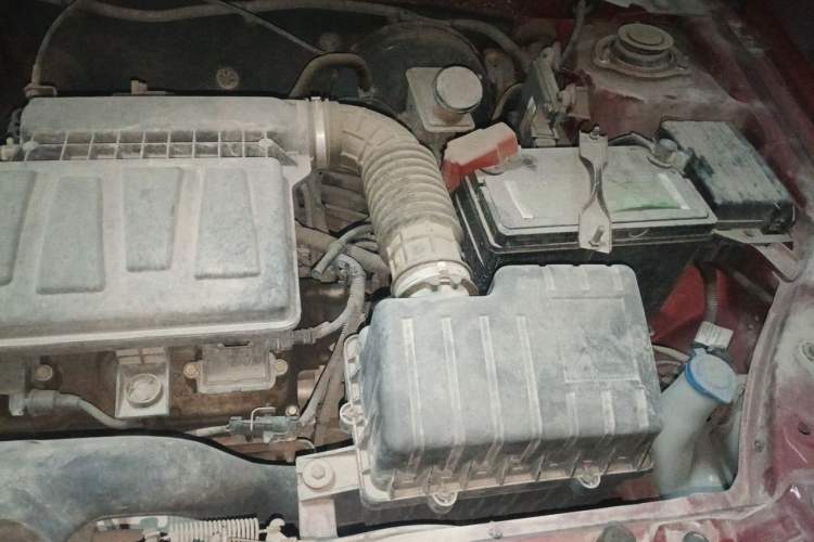Used CHANGAN Alsvin V3 2012 1.3L Manual Comfort Version China IV Standard Engine Bay Left