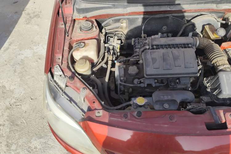 Used CHANGAN Alsvin V3 2012 1.3L Manual Comfort Version China IV Standard Engine Bay Right