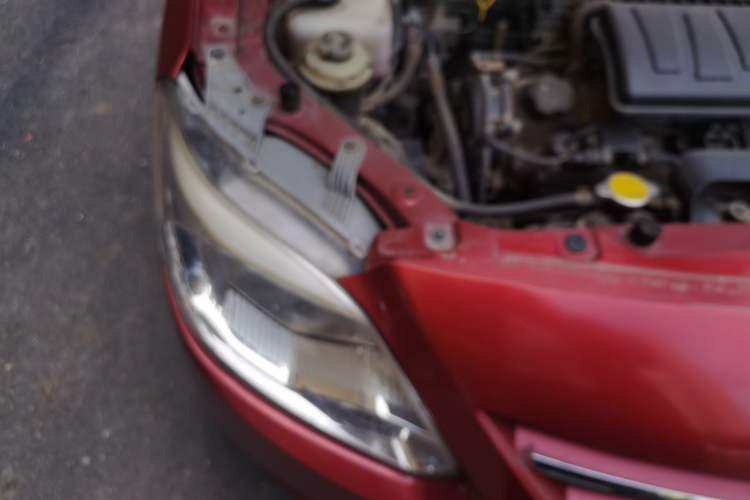 Used CHANGAN Alsvin V3 2012 1.3L Manual Comfort Version China IV Standard Engine Bay Right