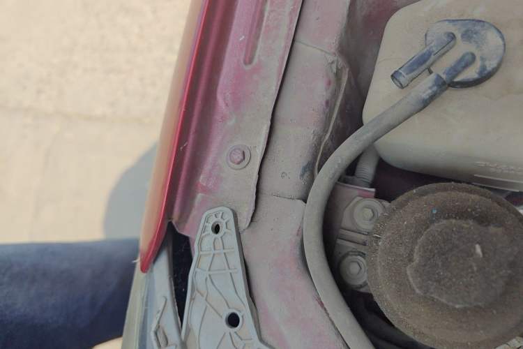 Used CHANGAN Alsvin V3 2012 1.3L Manual Standard Edition Engine Bay Right