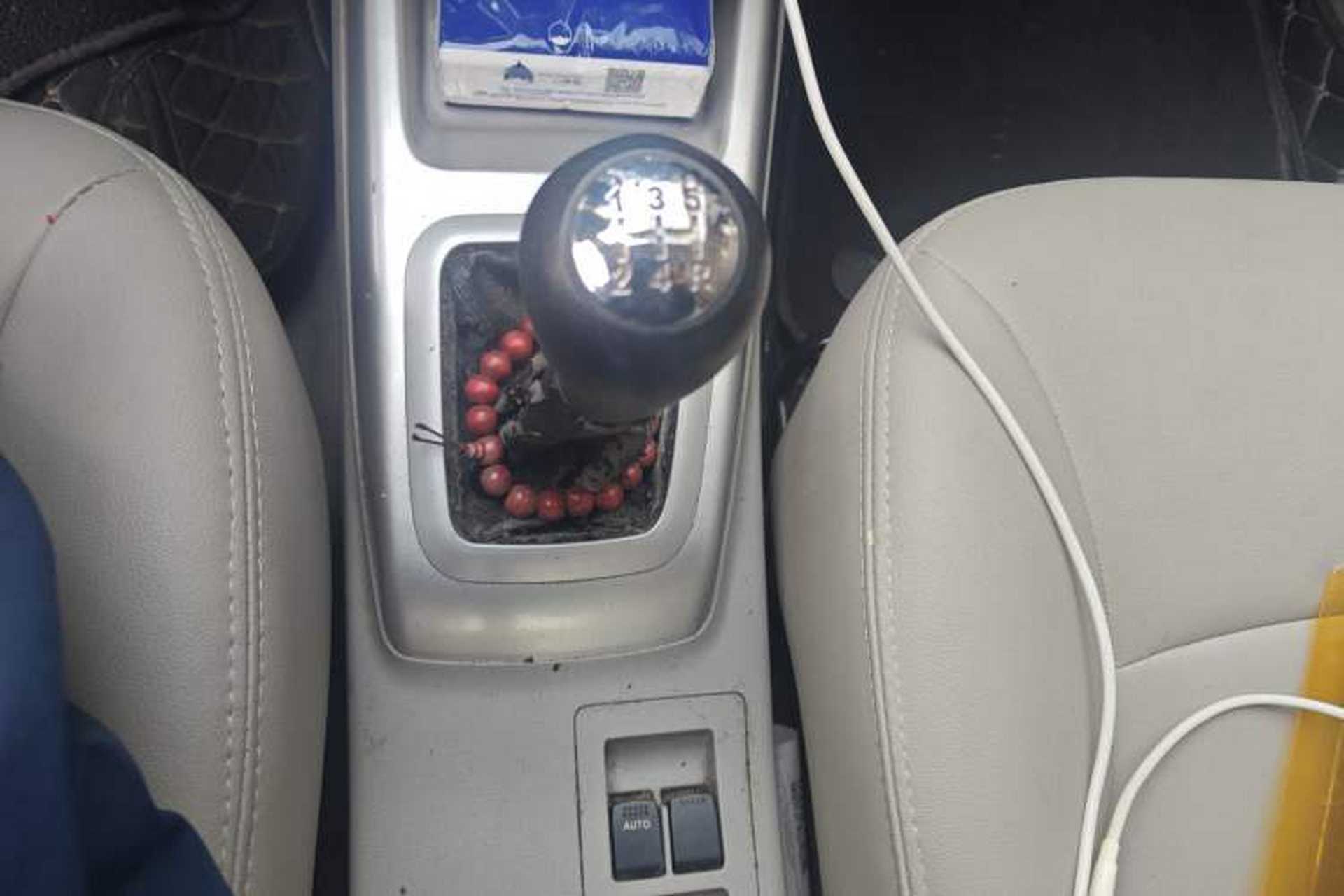 Used CHANGAN Alsvin V3 2012 1.3L Manual Comfort Version China IV Standard Gear Lever