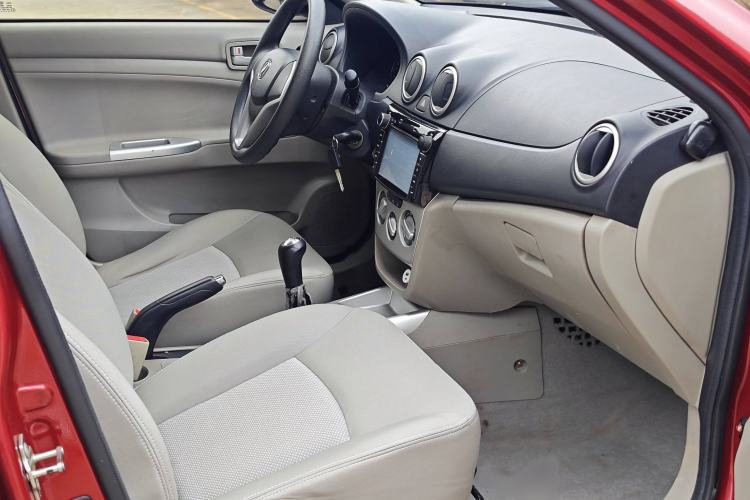 Used CHANGAN Alsvin V3 2012 1.3L Manual Comfort Version China IV Standard Interior 2