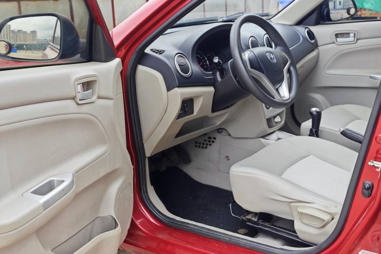 Used CHANGAN Alsvin V3 2012 1.3L Manual Comfort Version China IV Standard Interior 6