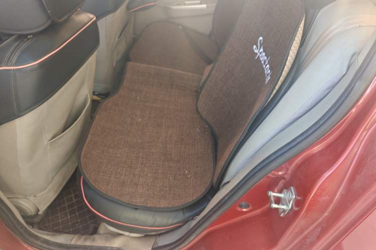 Used CHANGAN Alsvin V3 2012 1.3L Manual Comfort Version China IV Standard Left Rear Seat