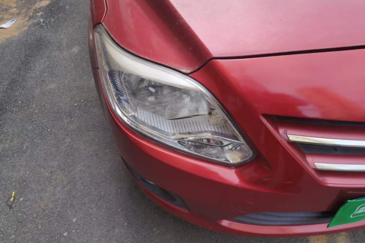 Used CHANGAN Alsvin V3 2012 1.3L Manual Comfort Version China IV Standard Right Front Headlight