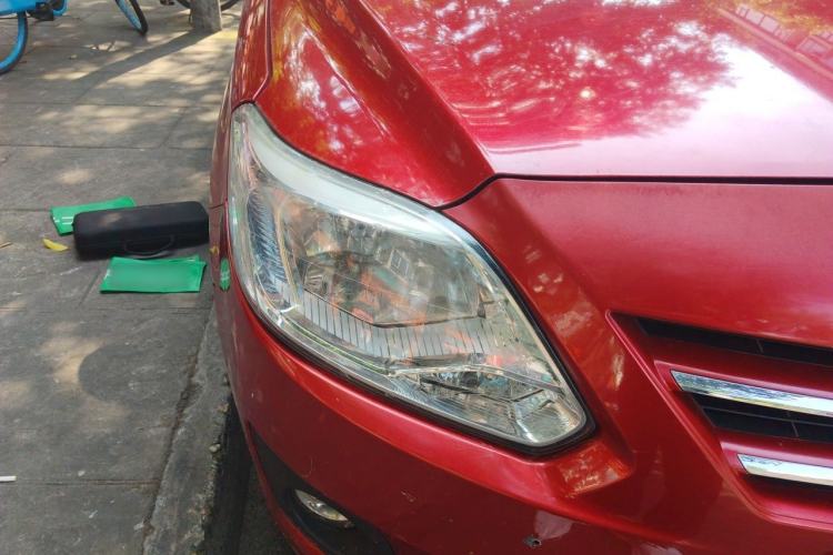 Used CHANGAN Alsvin V3 2012 1.3L Manual Comfort Version China IV Standard Right Front Headlight