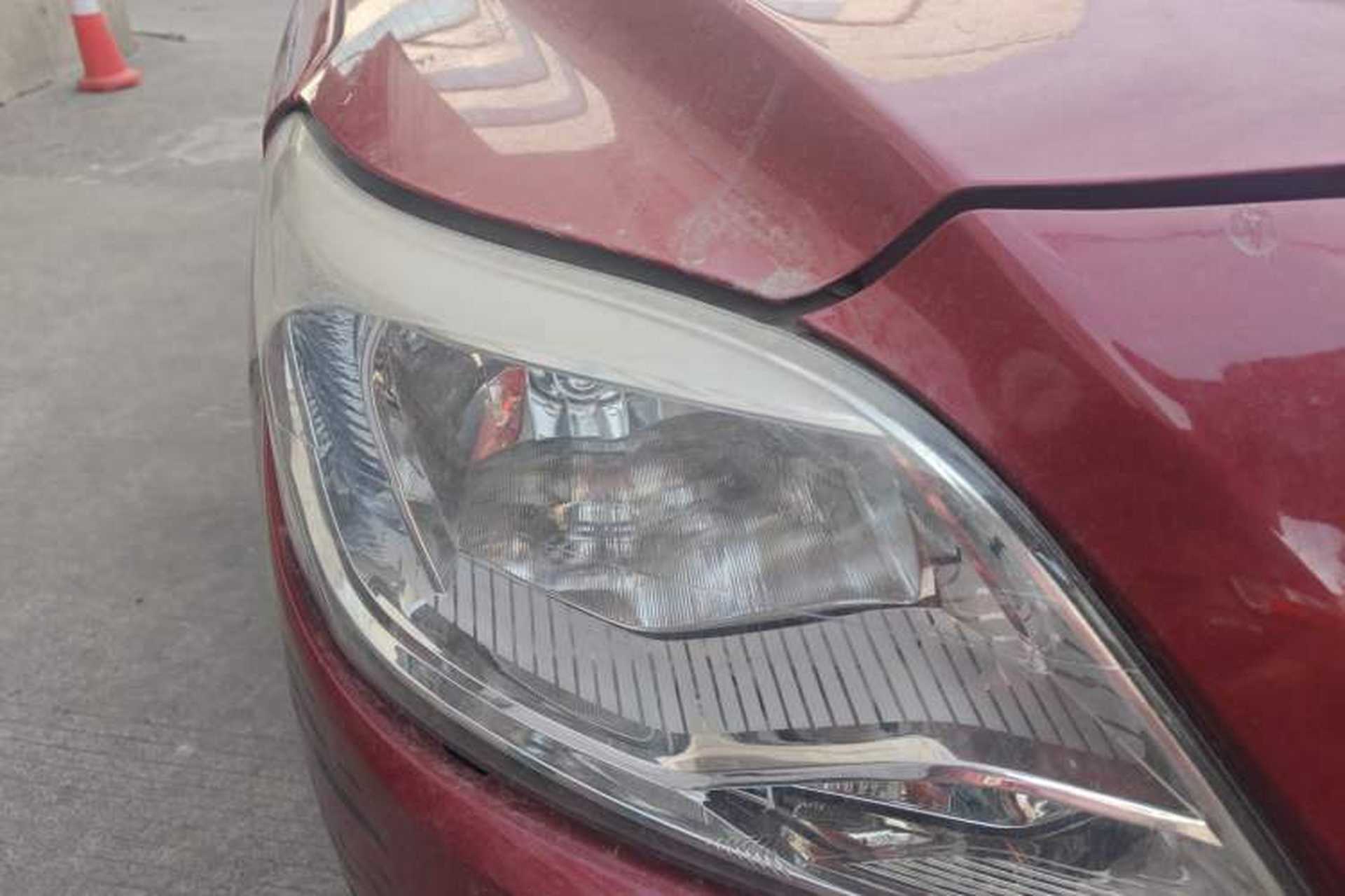 Used CHANGAN Alsvin V3 2012 1.3L Manual Comfort Version China IV Standard Right Front Headlight