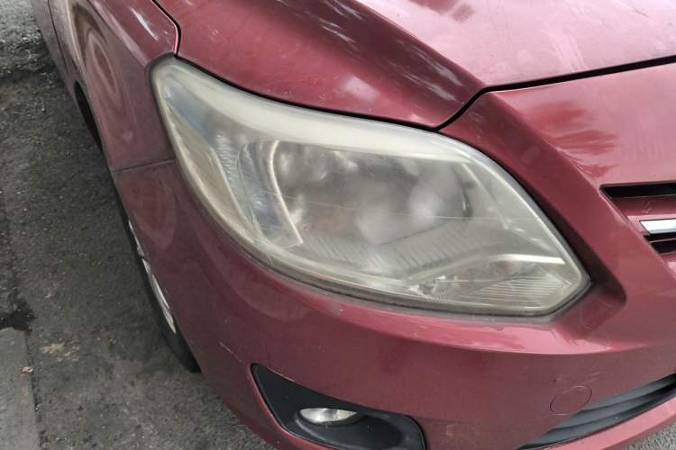 Used CHANGAN Alsvin V3 2012 1.3L Manual Luxury Version China IV Standard Right Front Headlight