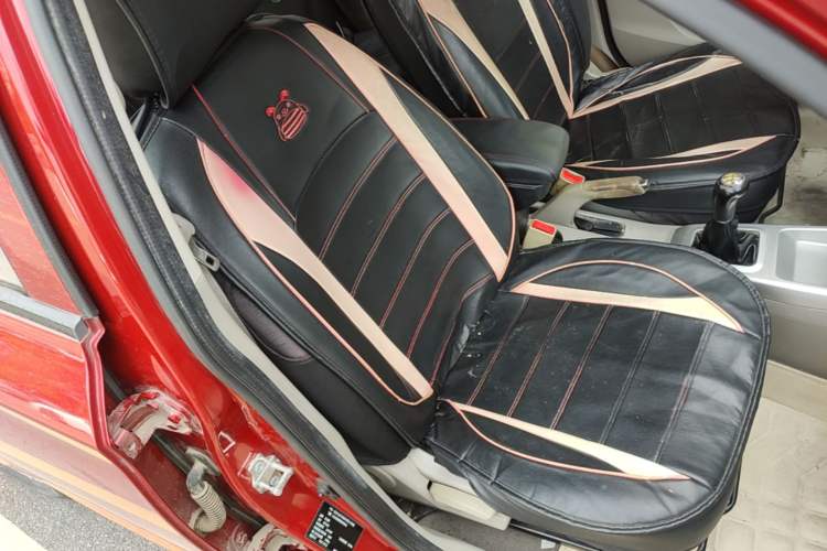 Used CHANGAN Alsvin V3 2012 1.3L Manual Comfort Version China IV Standard Right Front Seat