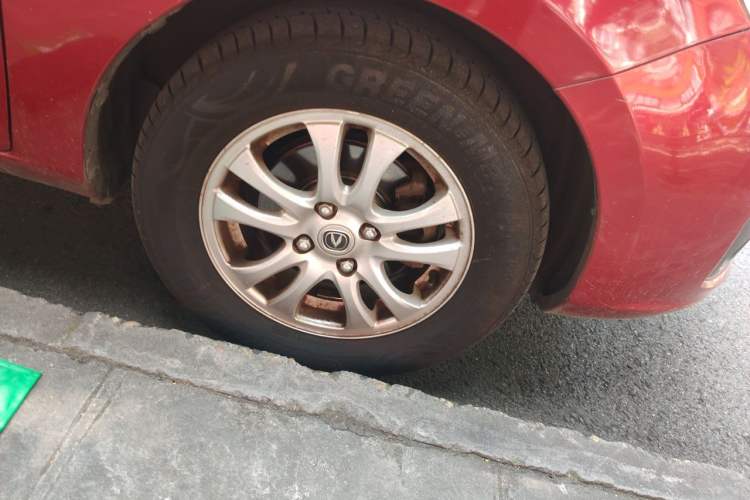 Used CHANGAN Alsvin V3 2012 1.3L Manual Comfort Version China IV Standard Right Front Wheel Hub