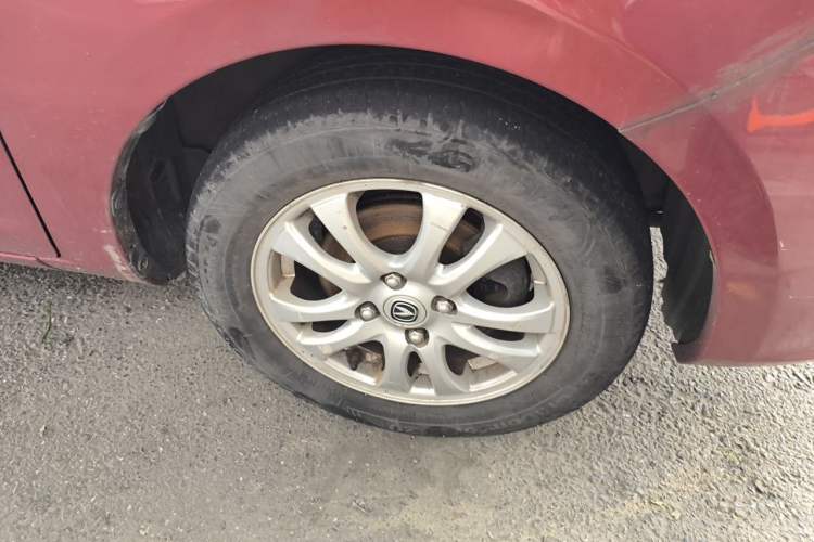 Used CHANGAN Alsvin V3 2012 1.3L Manual Luxury Version China IV Standard Right Front Wheel Hub