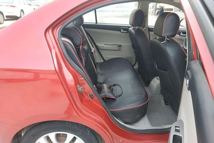 Used CHANGAN Alsvin V3 2012 1.3L Manual Comfort Version China IV Standard Right Rear Seat