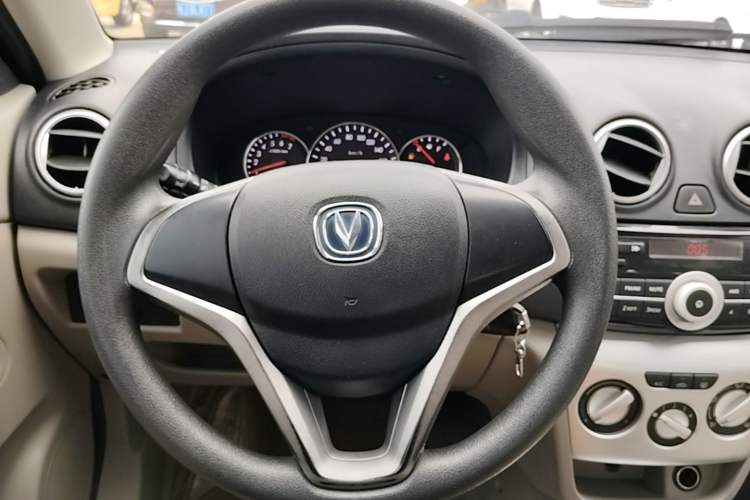 Used CHANGAN Alsvin V3 2012 1.3L Manual Comfort Version China IV Standard Steering Wheel