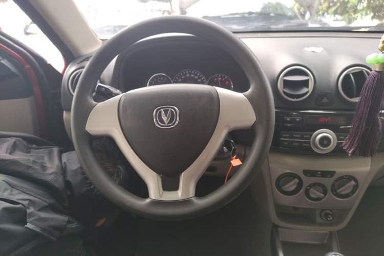 Used CHANGAN Alsvin V3 2012 1.3L Manual Comfort Version China IV Standard Steering Wheel