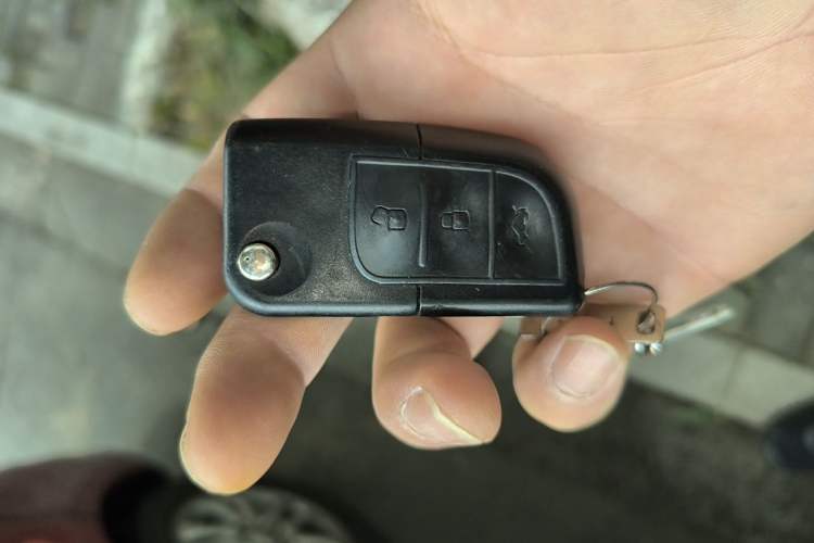 Used CHANGAN Alsvin V3 2012 1.3L Manual Luxury Version China IV Standard Vehicle Key
