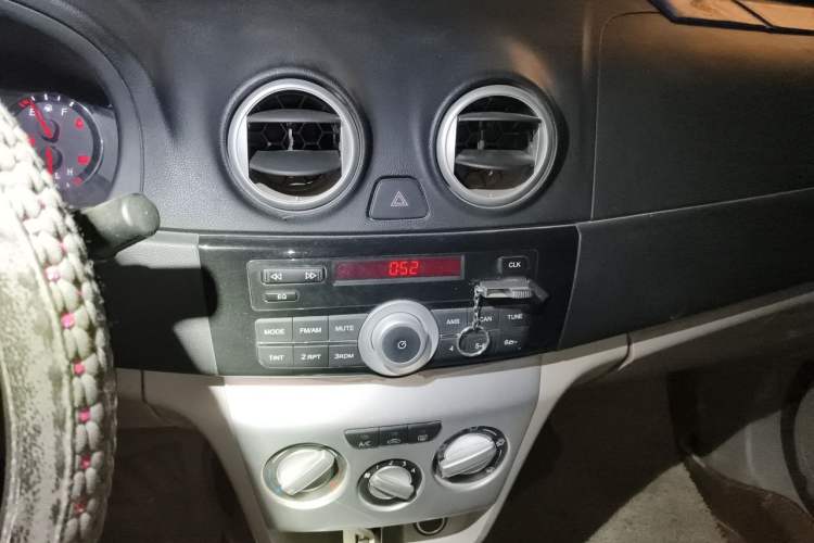 Used CHANGAN Alsvin V3 2012 1.3L Manual Standard Edition Audio And AC Panel