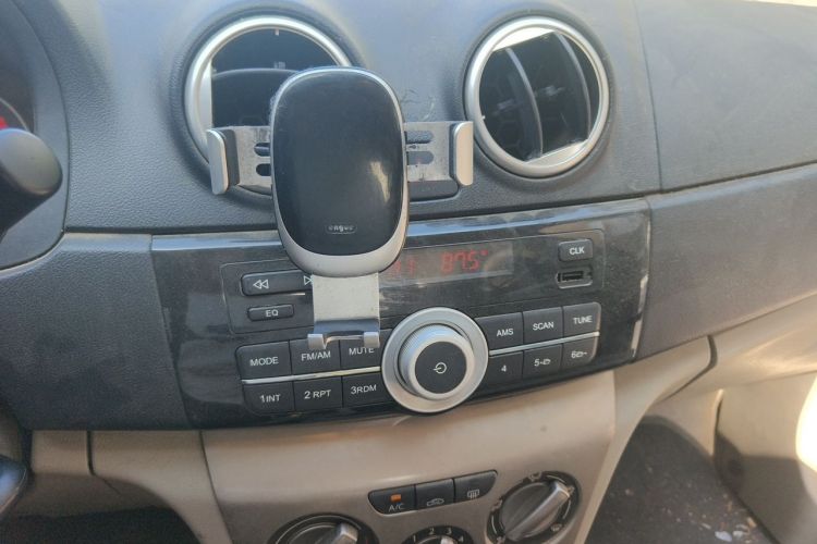 Used CHANGAN Alsvin V3 2012 1.3L Manual Comfort Version China IV Standard Audio And AC Panel