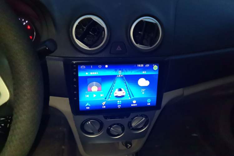 Used CHANGAN Alsvin V3 2012 1.3L Manual Comfort Version China IV Standard Audio And AC Panel