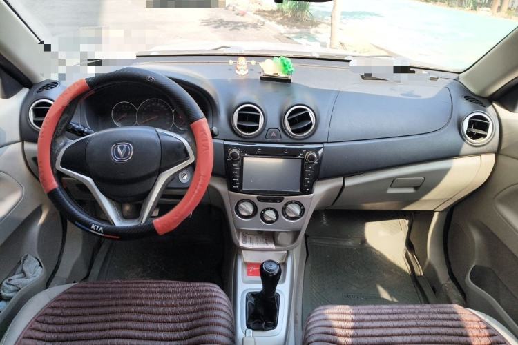 Used CHANGAN Alsvin V3 2012 1.3L Manual Comfort Version China IV Standard Center Console