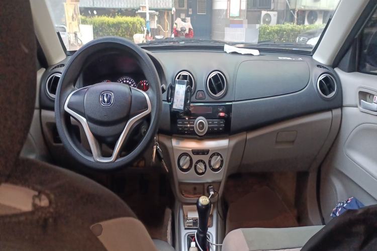 Used CHANGAN Alsvin V3 2012 1.3L Manual Comfort Version China IV Standard Center Console