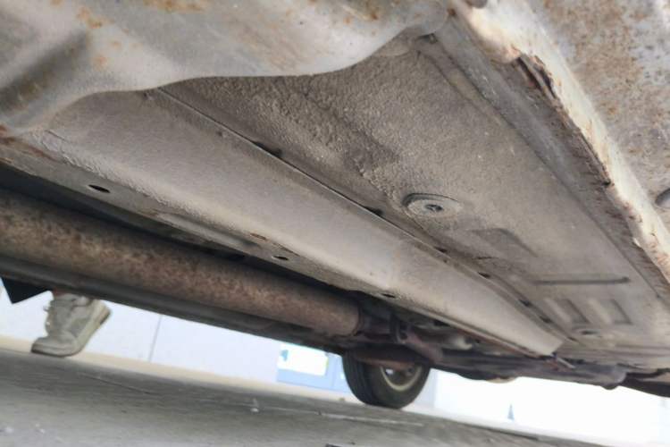 Used CHANGAN Alsvin V3 2012 1.3L Manual Luxury Version China IV Standard Chassis Front Left