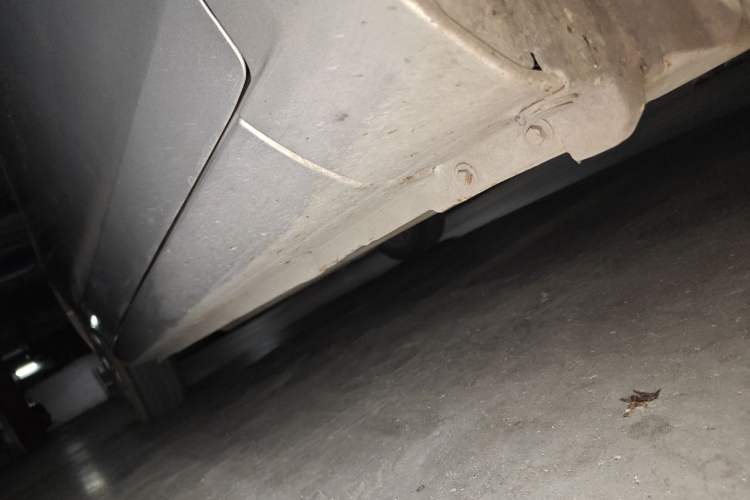 Used CHANGAN Alsvin V3 2012 1.3L Manual Comfort Version China IV Standard Chassis Front Right