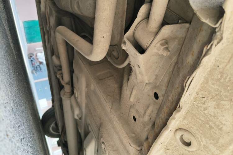 Used CHANGAN Alsvin V3 2012 1.3L Manual Comfort Version China IV Standard Chassis Rear Right