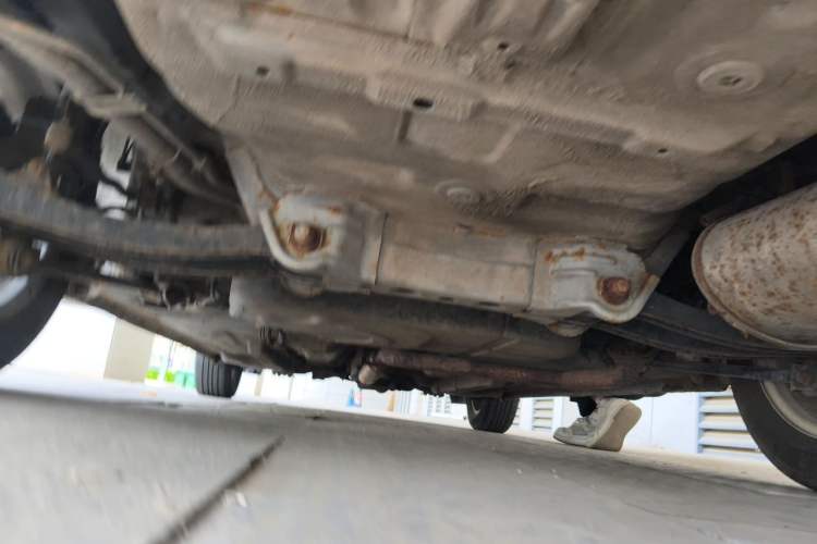 Used CHANGAN Alsvin V3 2012 1.3L Manual Luxury Version China IV Standard Chassis Rear