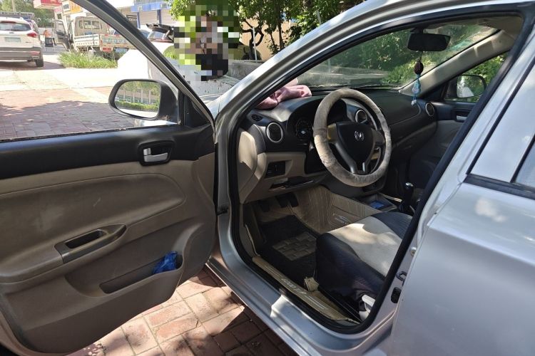 Used CHANGAN Alsvin V3 2012 1.3L Manual Comfort Version China IV Standard Driver Seat