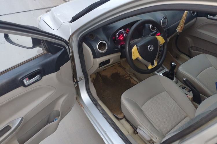 Used CHANGAN Alsvin V3 2012 1.3L Manual Comfort Version China IV Standard Driver Seat