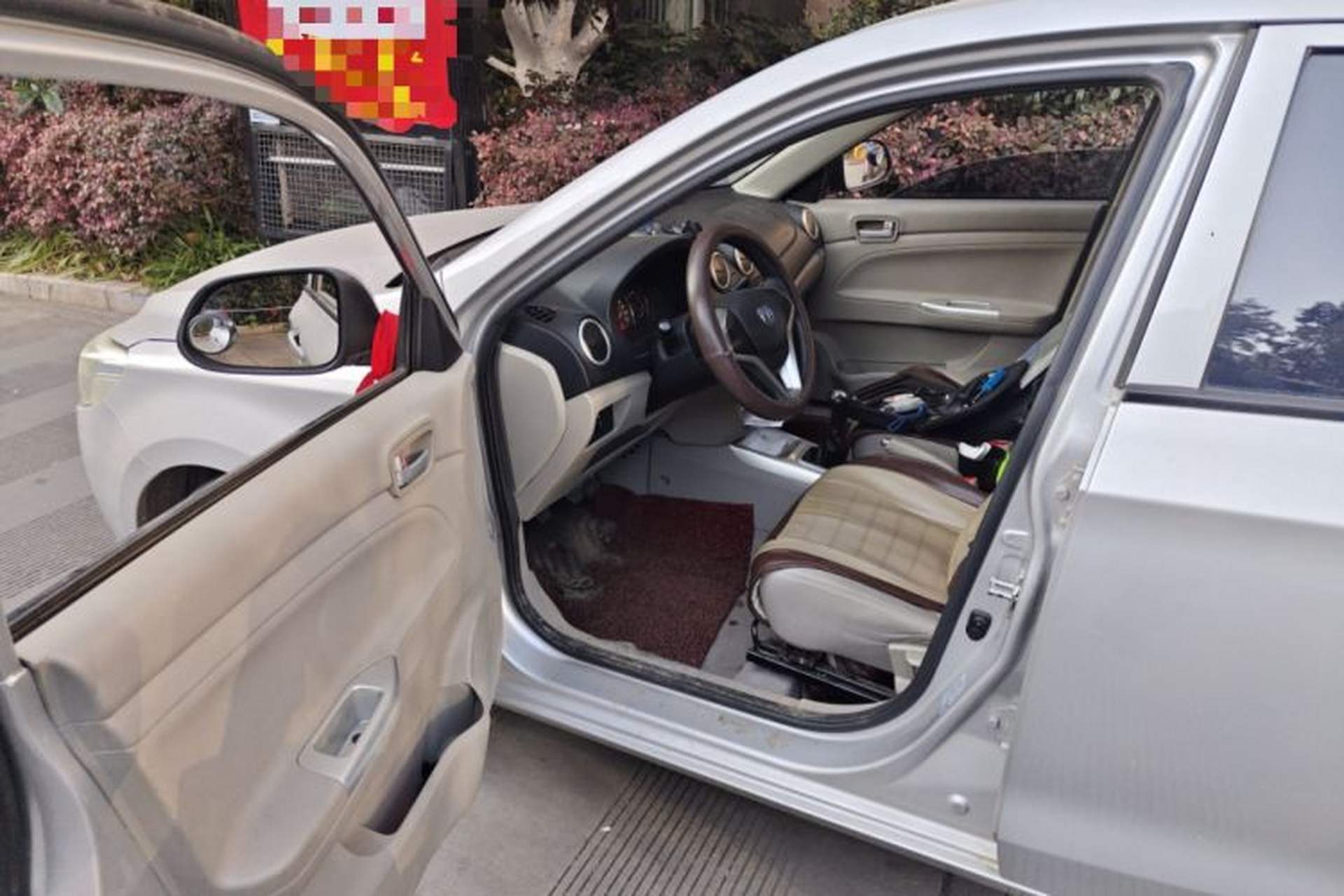 Used CHANGAN Alsvin V3 2012 1.3L Manual Luxury Version China IV Standard Driver Seat