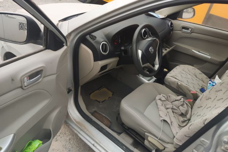 Used CHANGAN Alsvin V3 2012 1.3L Manual Comfort Version China IV Standard Driver Seat