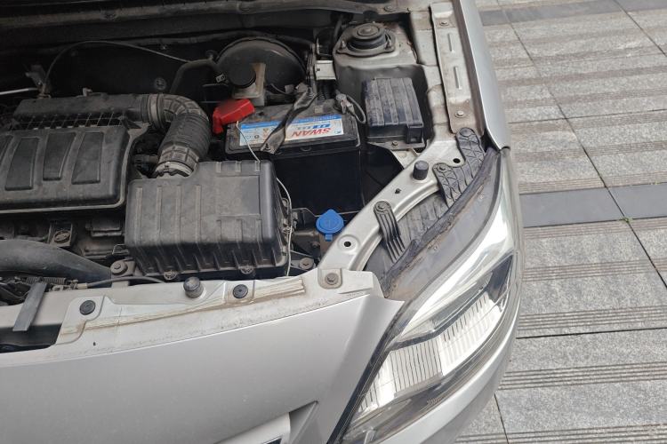 Used CHANGAN Alsvin V3 2012 1.3L Manual Comfort Version China IV Standard Engine Bay Left