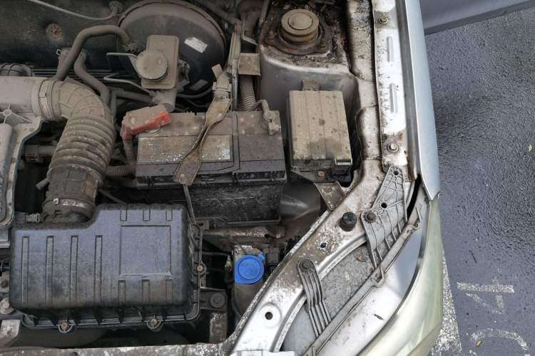Used CHANGAN Alsvin V3 2012 1.3L Manual Standard Edition Engine Bay Left